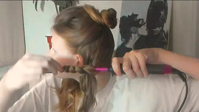 Snapshot of JuliaMuuun chatting on March 2026 07:50:02 PM JuliaMuuun online show from March 2026 07:50:02 PM