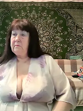 CrystalLime6411 online show from April 2026 11:15:01 AM