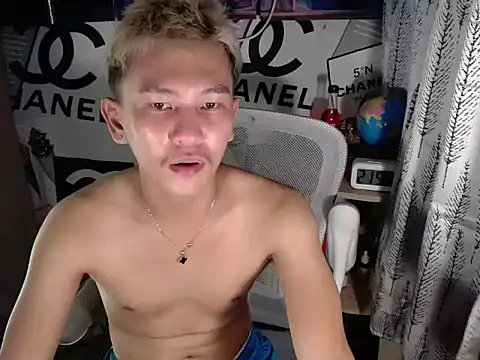 RalfAsian25 online show from April 2026 01:57:02 PM