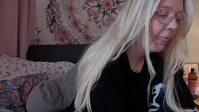 Daisyxoxo  online show from March 2026 09:48:01 AM