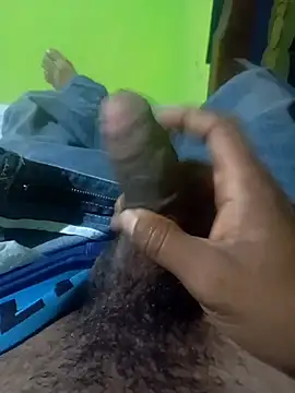 Snapshot of wessalazar19 chatting on March 2026 01:43:02 AM wessalazar19 online show from March 2026 01:43:02 AM