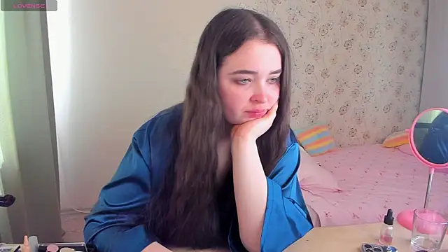 Alice next door online show from April 2026 11:00:02 AM