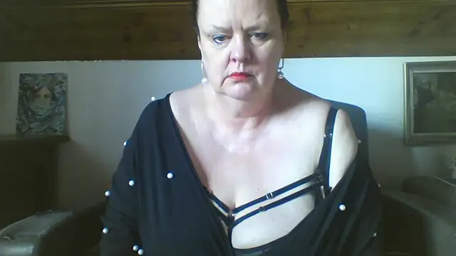 TiffanyMature online show from April 2026 02:10:02 PM