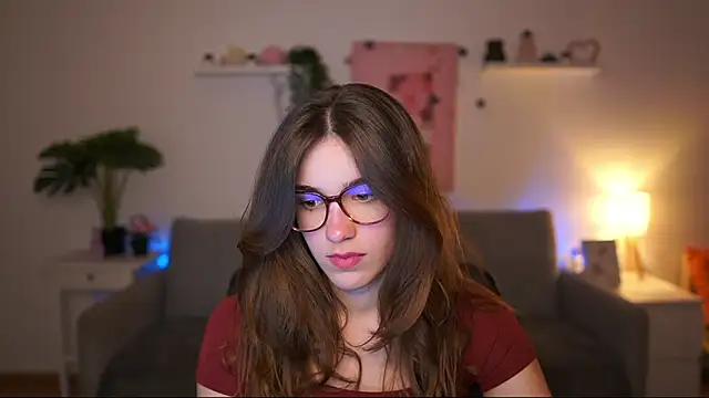 kissie cat online show from April 2026 01:11:01 PM