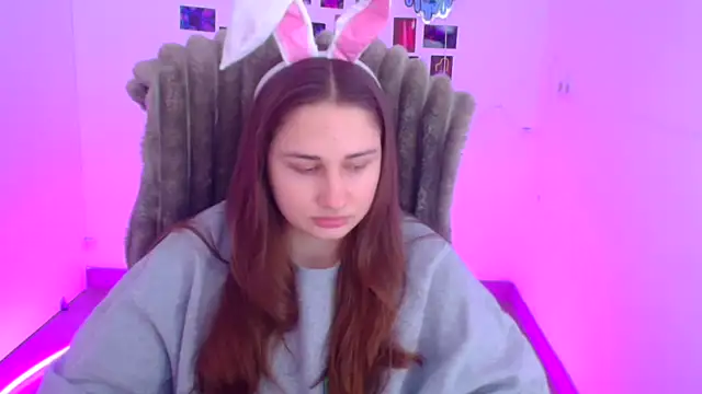 Stefanie Sweet online show from February 2026 07:04:01 AM