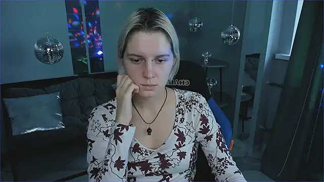 BethanyCloud online show from November 2025 06:02:02 AM