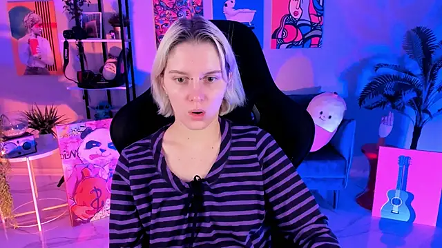 BethanyCloud online show from November 2025 04:56:02 AM