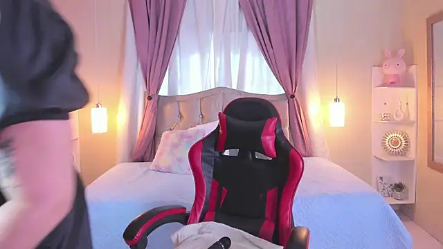 IsabellaHot01 online show from April 2026 08:22:01 PM