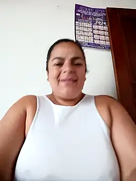 Mia-Glow online show from April 2026 02:25:02 PM