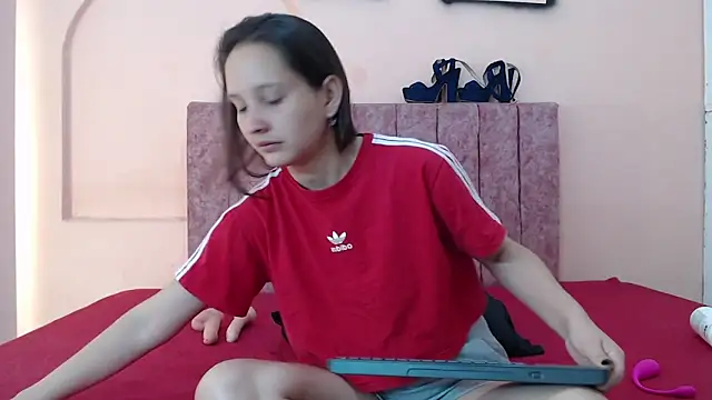 Snapshot of aiiram_hard_sex chatting on July 2026 01:07:01 AM aiiram hard sex online show from July 2026 01:07:01 AM