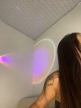 alysa g  online show from April 2026 10:21:02 PM