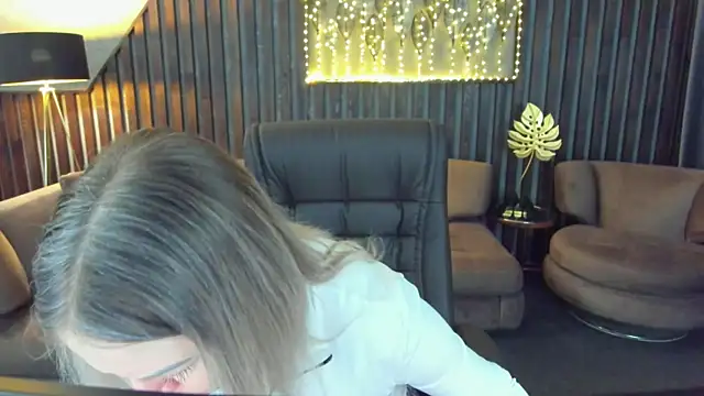 Anna Snows online show from March 2026 05:45:01 PM