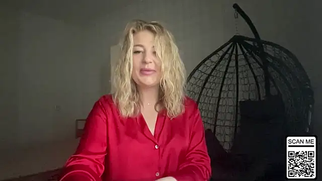 Snapshot of Blondie_xoxoxo chatting on June 2026 08:23:01 AM Blondie xoxoxo online show from June 2026 08:23:01 AM