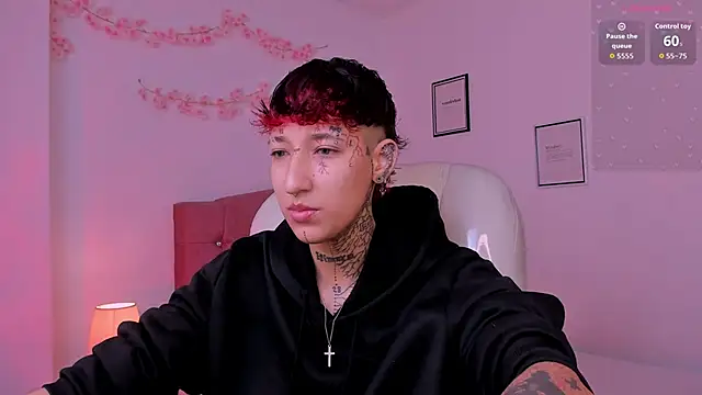 Luci Rose online show from April 2026 05:07:01 PM