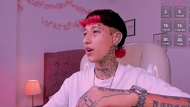 Luci Rose online show from July 2026 02:13:01 PM