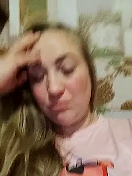 Kiss Eva online show from November 2025 05:20:01 PM