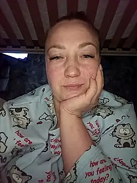 Kiss Eva online show from March 2026 09:21:01 PM