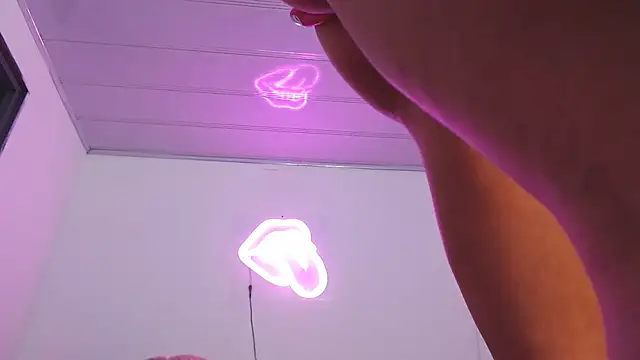 valerii fox 69 online show from April 2026 03:39:01 AM