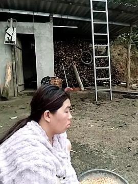 quynhkoolbae online show from March 2026 11:30:02 PM