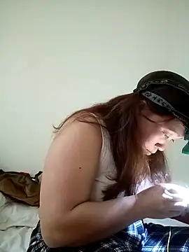 miumiu 00 online show from December 2025 12:24:02 PM