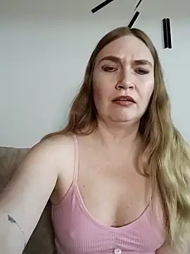 KisaVixen online show from April 2026 06:38:01 PM