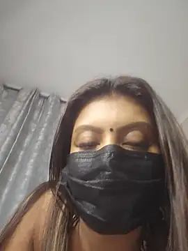Snapshot of Indian_GlowingMiax chatting on June 2026 10:36:01 PM Indian GlowingMiax online show from June 2026 10:36:01 PM