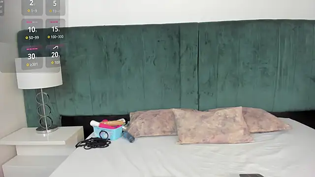 EmilyHanks  online show from April 2026 01:52:01 PM