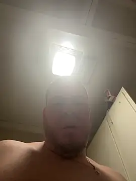 kev0n2389 online show from March 2026 07:13:02 PM