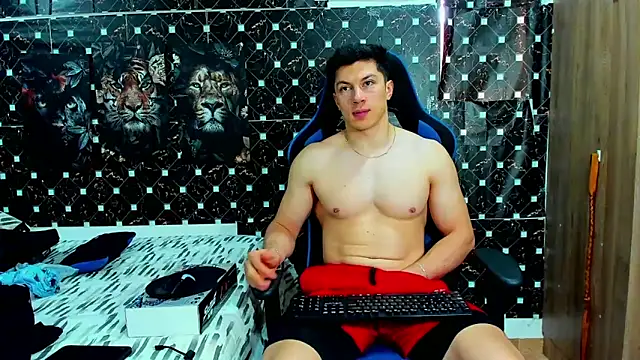 javiersexymann online show from May 2026 08:47:01 PM
