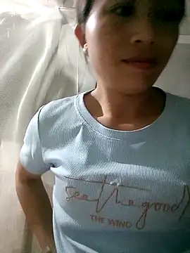 lucybaby00 online show from April 2026 10:33:02 PM