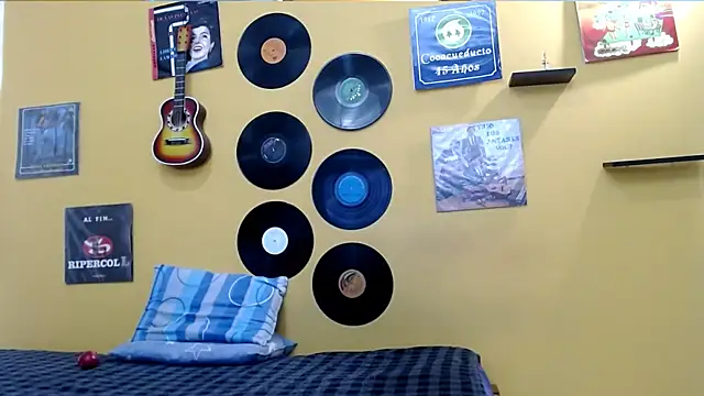 skinnyverus18 online show from April 2026 07:40:02 PM