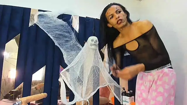 Aisha hotts777 online show from October 2025 03:20:02 AM