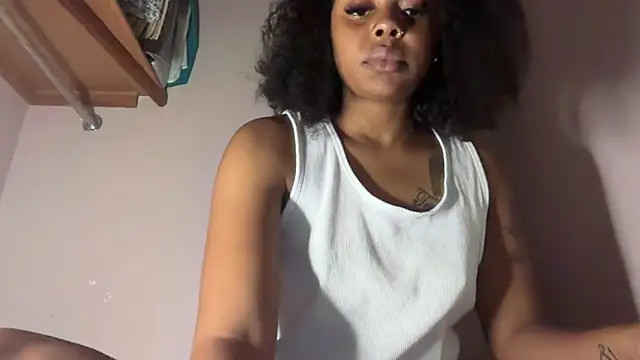 Liaprettygirl online show from March 2026 07:36:02 AM