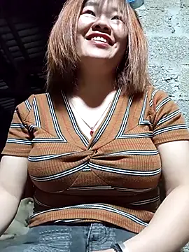 sukabae00 online show from April 2026 01:32:02 PM