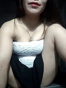 TinTim02 online show from April 2026 02:43:01 PM