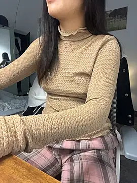 Snapshot of bunny_b4nny chatting on January 2026 07:10:02 AM bunny b4nny online show from January 2026 07:10:02 AM