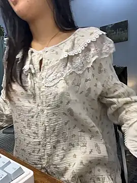 Snapshot of bunny_b4nny chatting on January 2026 03:17:02 PM bunny b4nny online show from January 2026 03:17:02 PM