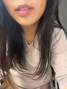 Snapshot of bunny_b4nny chatting on January 2026 04:23:01 PM bunny b4nny online show from January 2026 04:23:01 PM