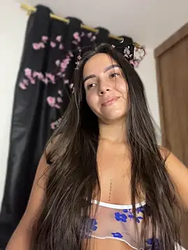 Scarlett05 online show from July 2026 01:33:01 AM