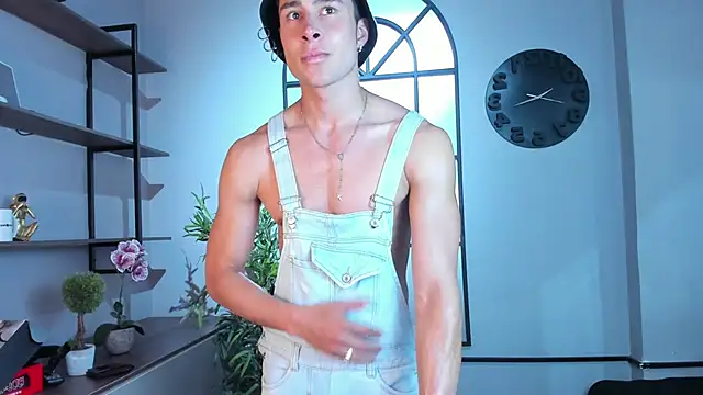 AustinJones  online show from February 2026 07:44:02 PM