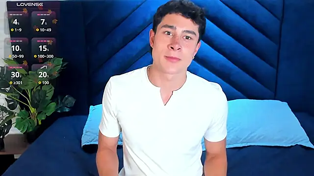 AustinJones  online show from February 2026 07:45:01 PM