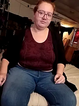 XEmoxkittyx online show from February 2026 02:02:02 PM