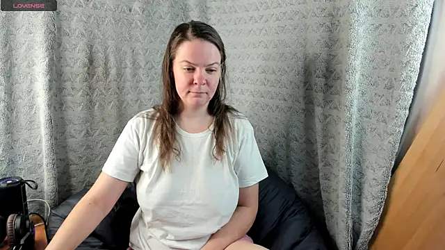 MiaLores online show from September 2025 08:03:02 AM