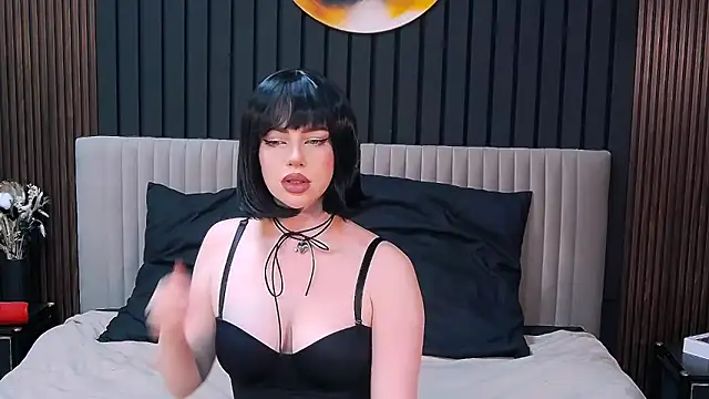 Snapshot of MilanaCeleste chatting on November 2025 05:35:01 PM MilanaCeleste online show from November 2025 05:35:01 PM