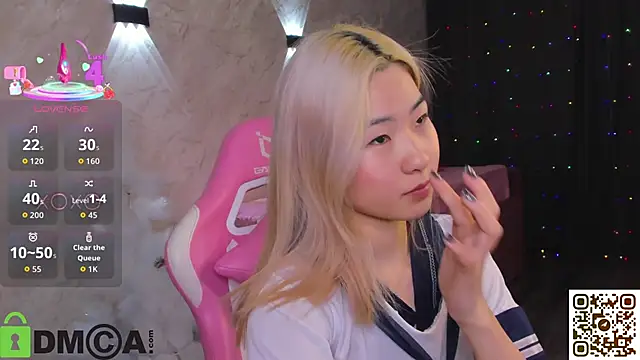 Aisi 18 online show from December 2025 01:33:02 AM