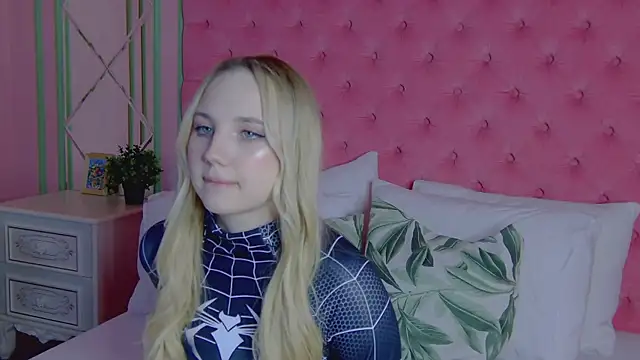 Sky Cutie online show from March 2026 05:11:01 AM