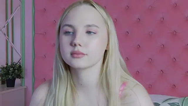 Sky Cutie online show from April 2026 07:45:01 AM