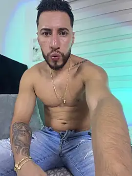 Snapshot of Thiago_Hill chatting on June 2026 02:24:02 AM Thiago Hill online show from June 2026 02:24:02 AM