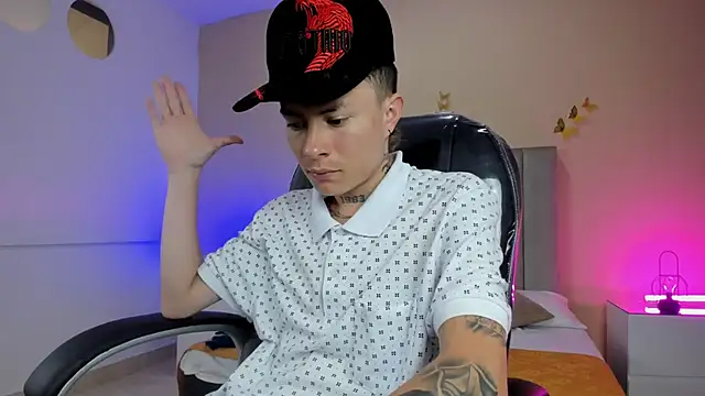 Nascary Fox online show from April 2026 03:19:02 PM