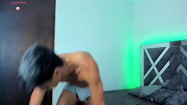 Robertmiller21 online show from April 2026 02:58:01 AM